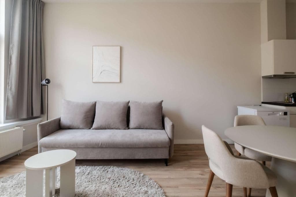 Modern 1-Bedroom Apartment in Central Rotterdam with 2 Bathrooms