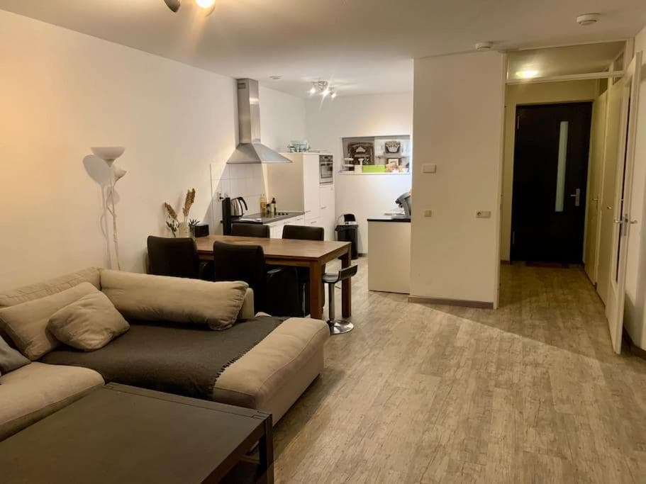 Spacious 2-Bedroom City Centre Apartment with Parking, Balcony & AC