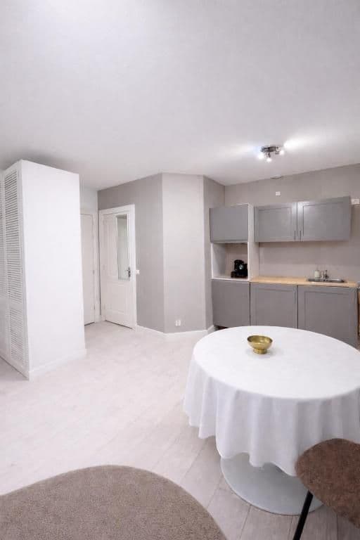 Maison Lumière – 1-Bedroom Apartment with Private Rooftop Terrace
