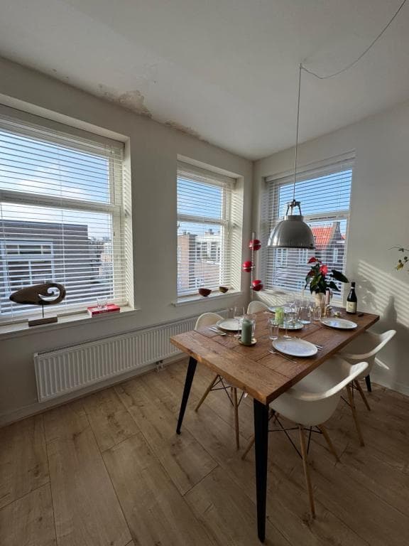 Sunny 1-Bedroom Apartment in Historic Jordaan District