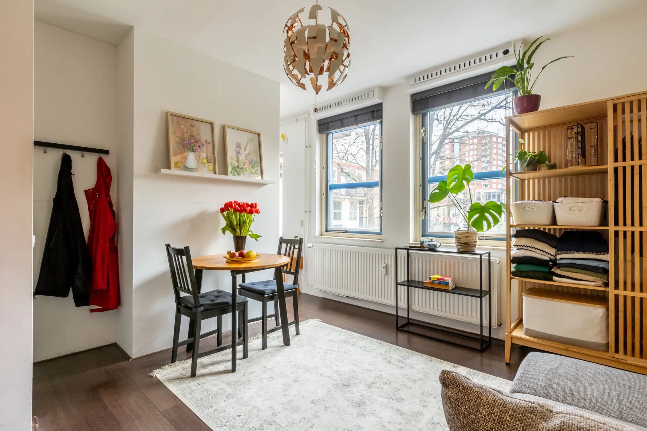 Bright 1-Bedroom Apartment with Balcony in Kralingen East