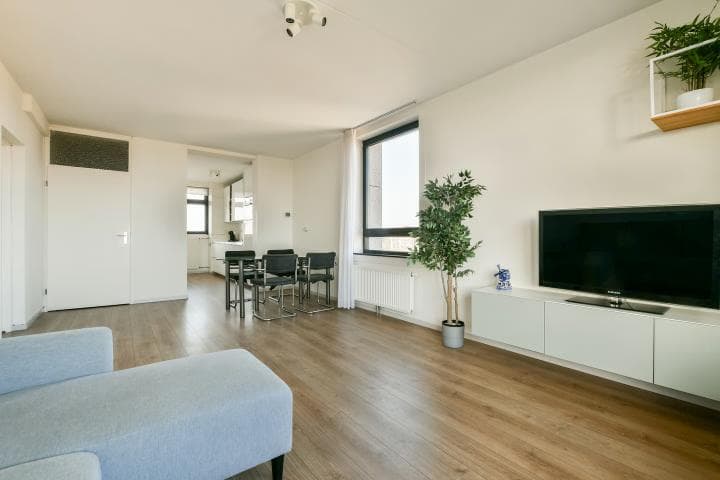 1-Bedroom Corner Apartment with Southeast Balcony – Grubbehoeve, Amsterdam Zuidoost