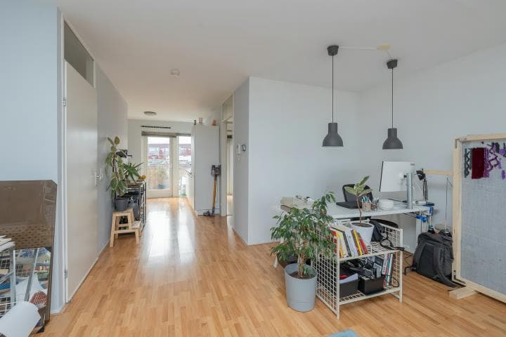 Spacious 2-Bedroom Maisonnette (80 m²) with West-Facing Balcony – Bos en Lommer, Amsterdam
