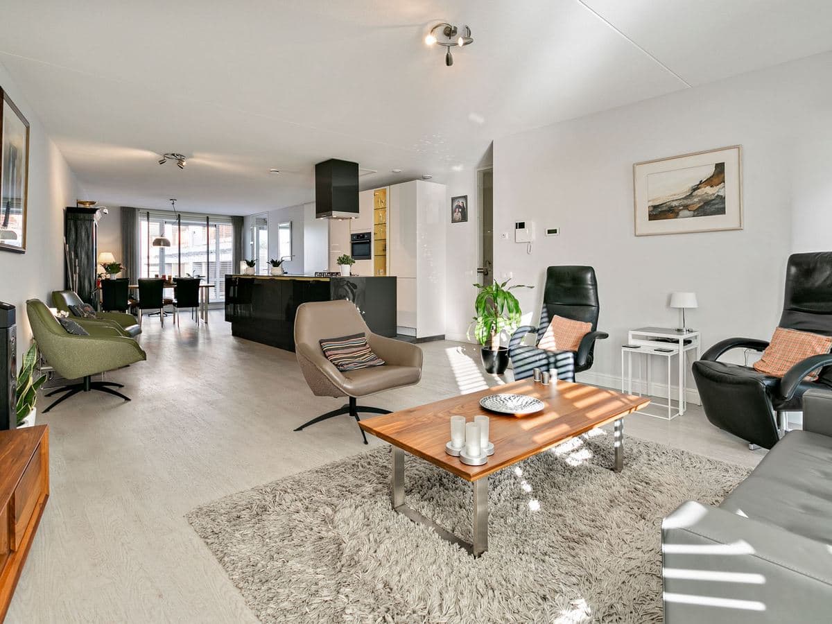 Spacious Fully Furnished 2-Bedroom Apartment in Central Tilburg 
